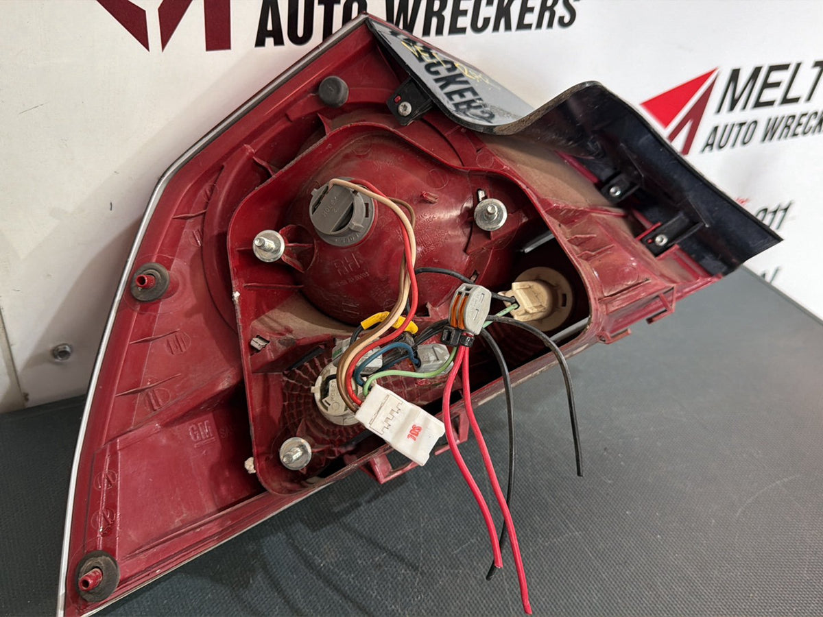 Aug 2006 to May 2013- Holden Commodore VE Berlina Sedan- Right Taillight