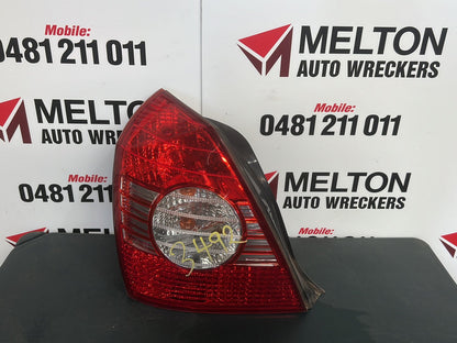 2004 Hyundai Elantra Left Taillight