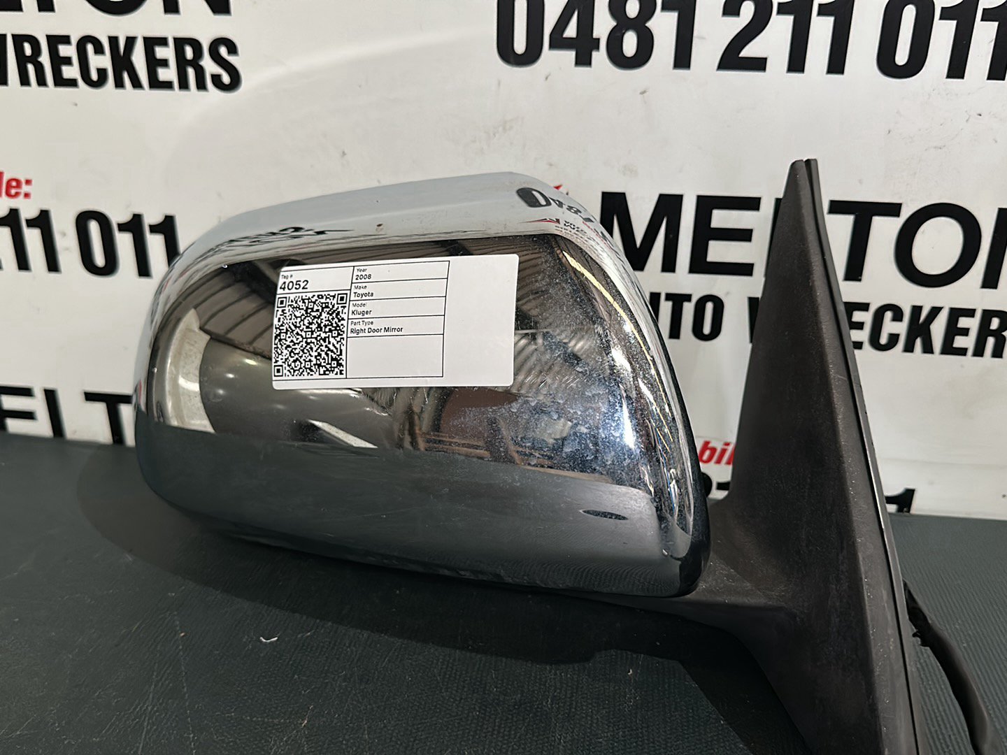 May 2007 to Jul 2010- Toyota Kluger Right Door Mirror