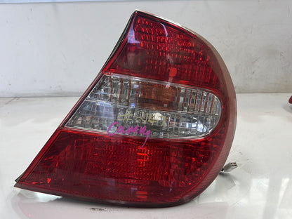 2004 Toyota Camry V30 - Right Taillight