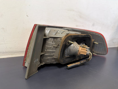 Oct 2000 to Aug 2002 - Toyota Camry Sedan - Left Taillight - Sk20