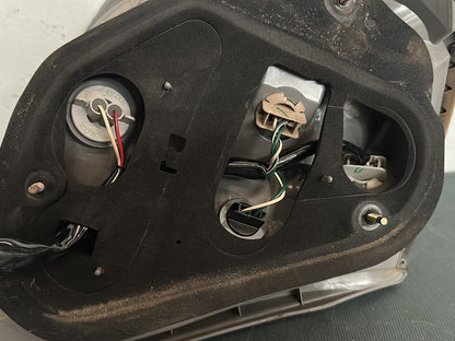 Aug 2002 to May 2006- Toyota Camry- Right Reverse Light- Sk36, Top/Bottom (Non Sportivo)