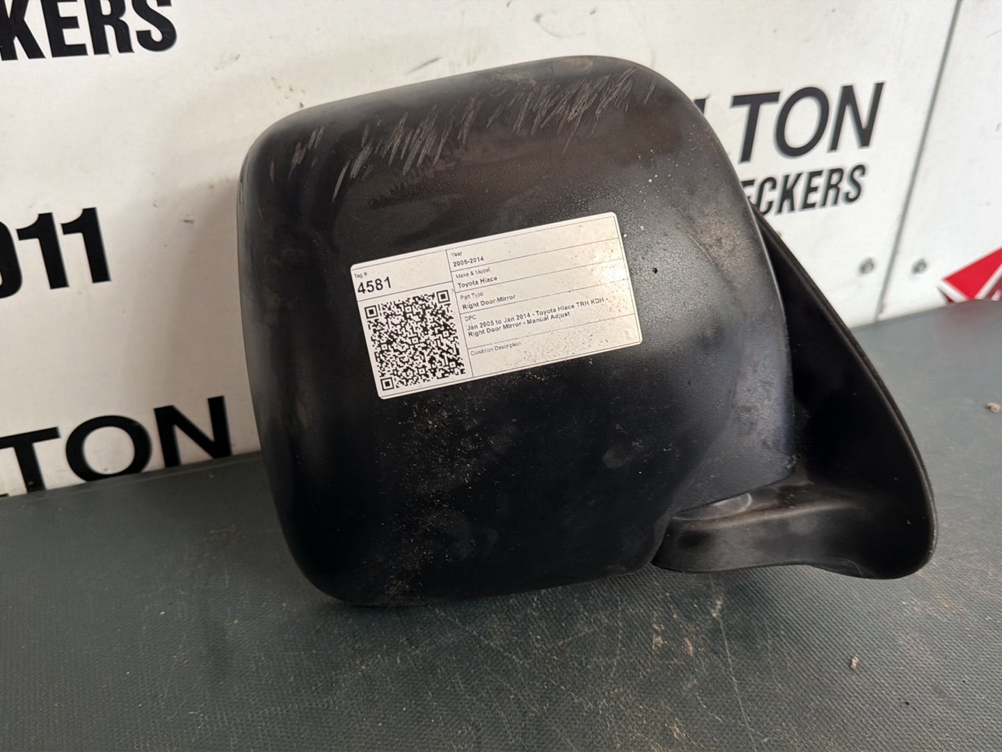 Jan 2005 to Jan 2014- Toyota Hiace TRH KDH- Right Door Mirror- Manual Adjust