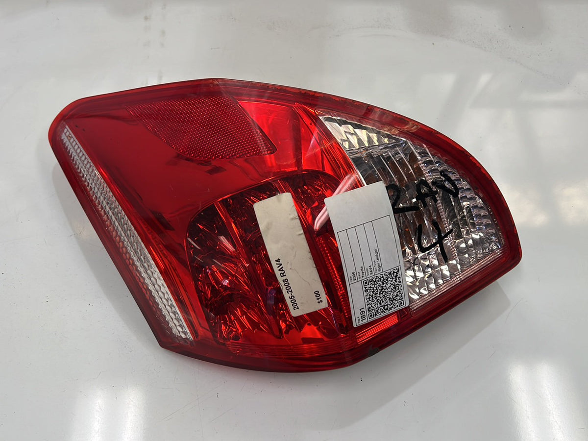 2006 Toyota RAV4 - Right Taillight