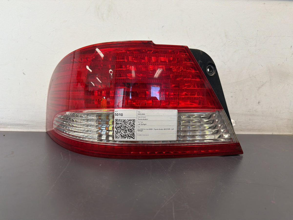 Oct 2003 to Jun 2005 - Toyota Avalon MCX10R - Left Taillight