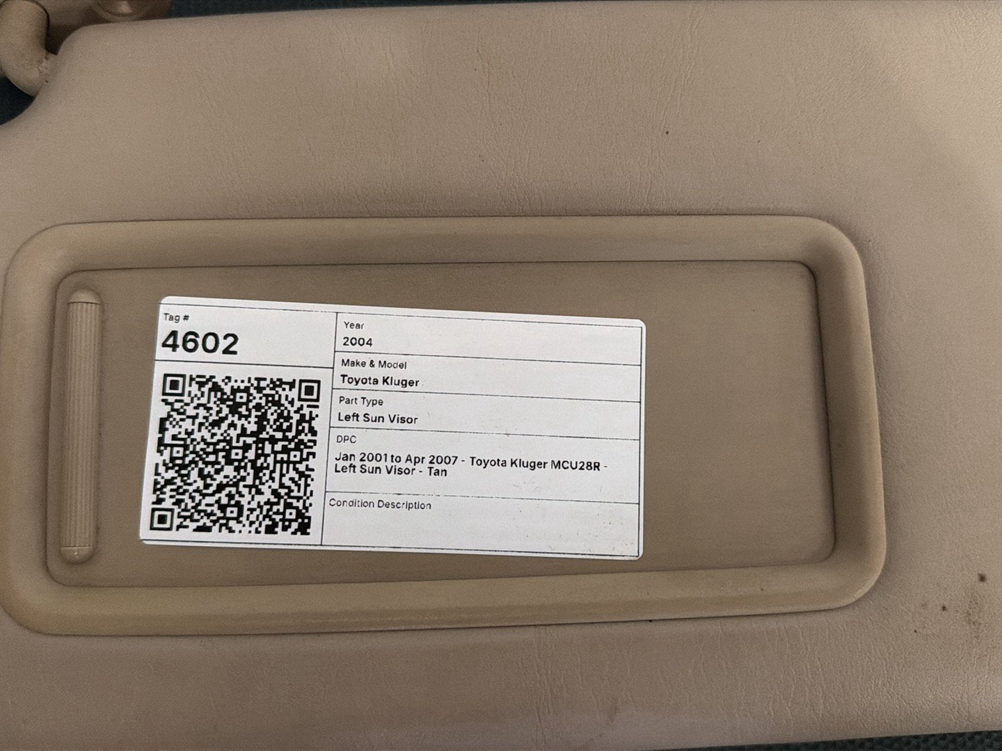 Jan 2001 to Apr 2007- Toyota Kluger MCU28R- Left Sun Visor- Tan