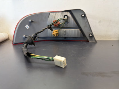 Oct 2003 to Jun 2005 - Toyota Avalon MCX10R - Right Taillight