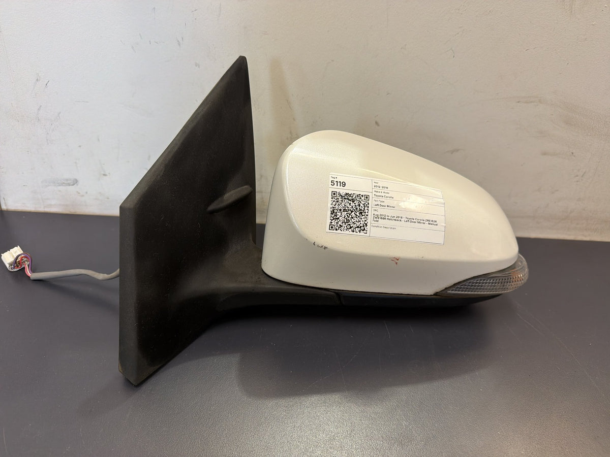 Aug 2012 to Jun 2018 - Toyota Corolla ZRE182R ZWE186R Hatchback - Left Door Mirror - Manual Fold