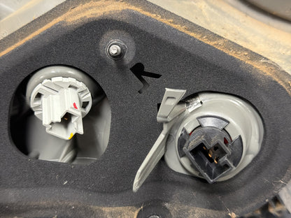 Nov 2011 to Mar 2015 - Toyota Camry ASV50 - Right Taillight - Body Mounted, Non Led Type