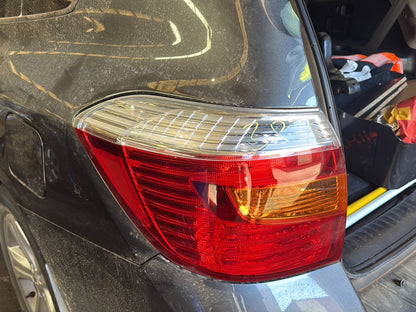 May 2007 to Jul 2010 - Toyota Kluger GSU40 GSU45 - Left Taillight - Body Mounted, Clear Lens Type