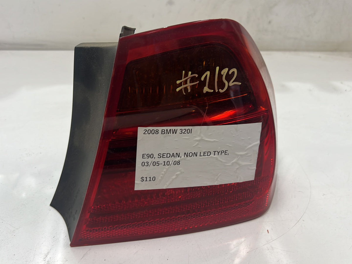 2008 BMW 320i E90 - Right Taillight