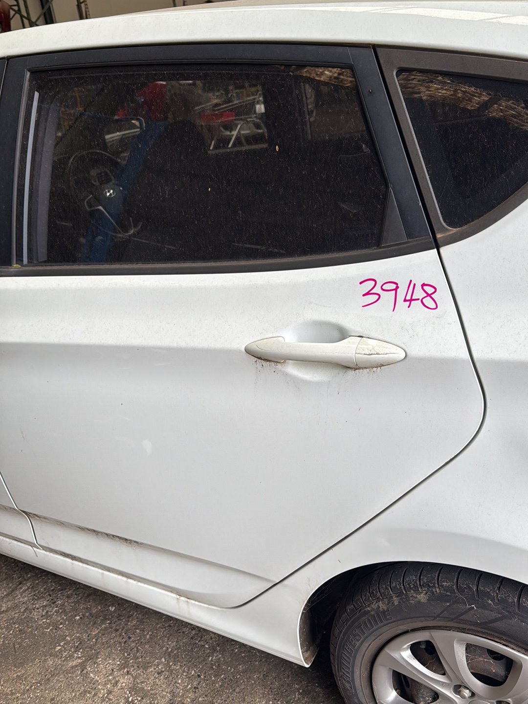 2014 Hyundai Accent RB- Left Rear Door