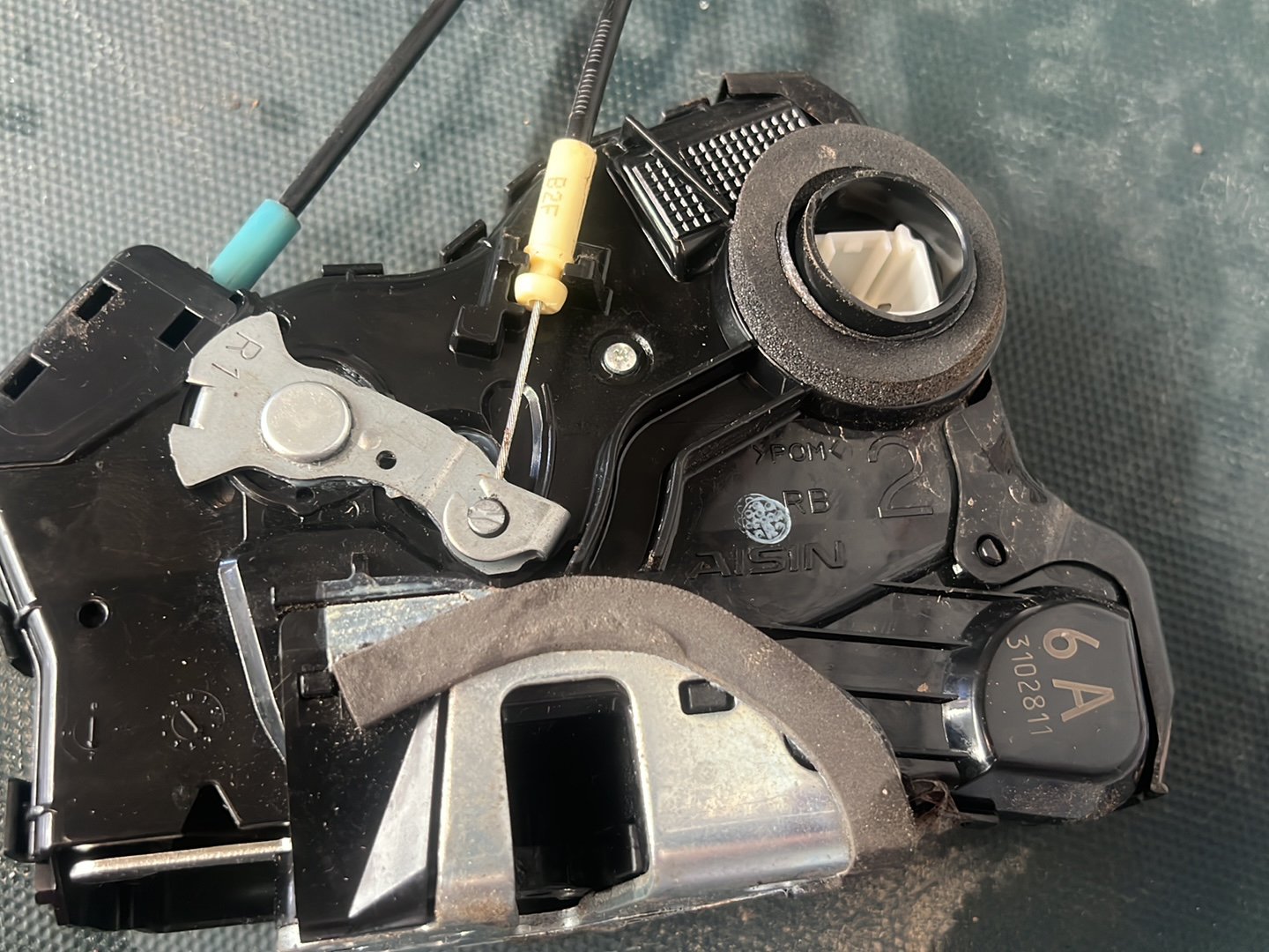 2013 Toyota RAV4 A40 - Right Front Door Lock Actuator