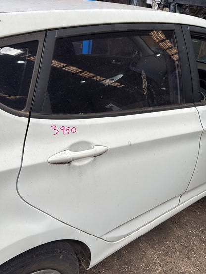 2014 Hyundai Accent RB- Right Rear Door