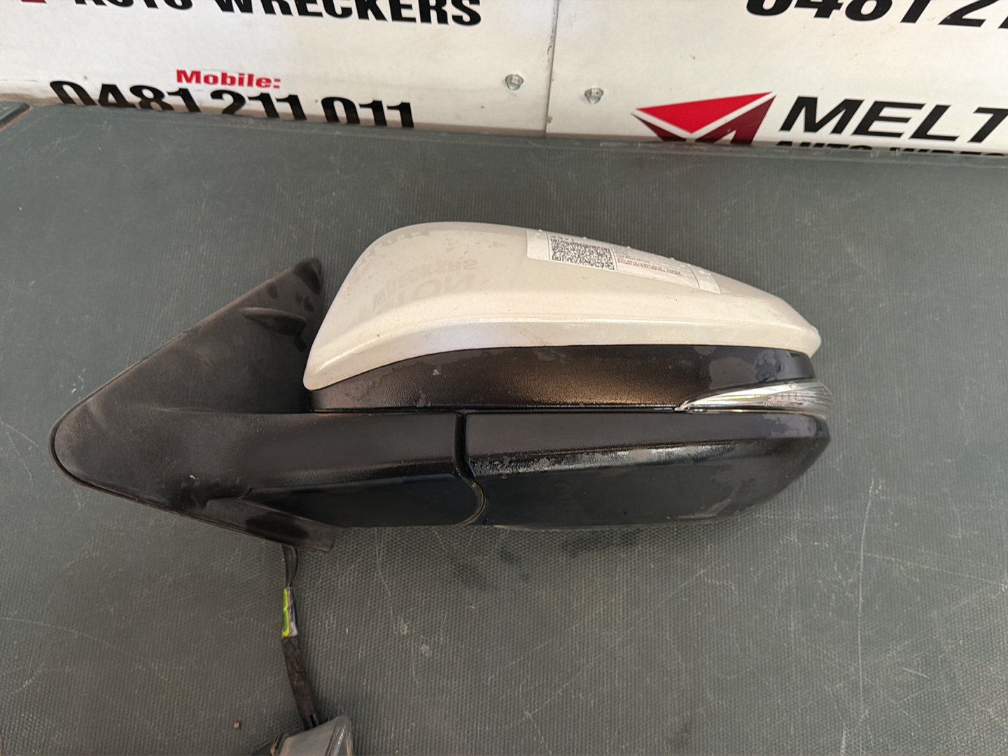 Dec 2013 to Oct 2016- Toyota Kluger GX GXL GSU50 GSU55- Left Door Mirror- Non-Heated Type, Non-Memory Type, Non-Blind Spot Monitor