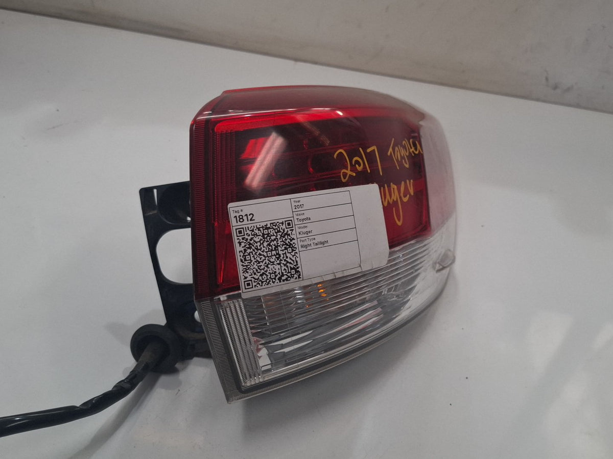 Nov 2016 to Feb 2021 - Toyota Kluger GSU50 GSU55 - Right Taillight