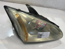 2006 Ford Focus II LS Hatchback Right Headlight