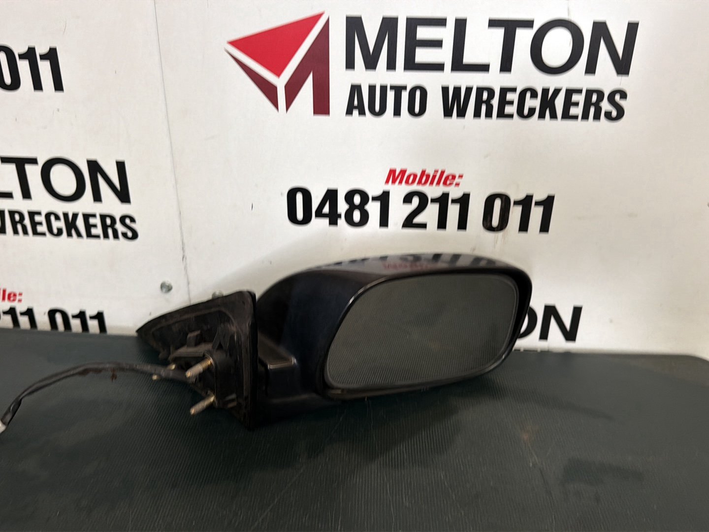 Aug 2002 to May 2006 - Toyota Camry - Right Door Mirror - Black, Sk36