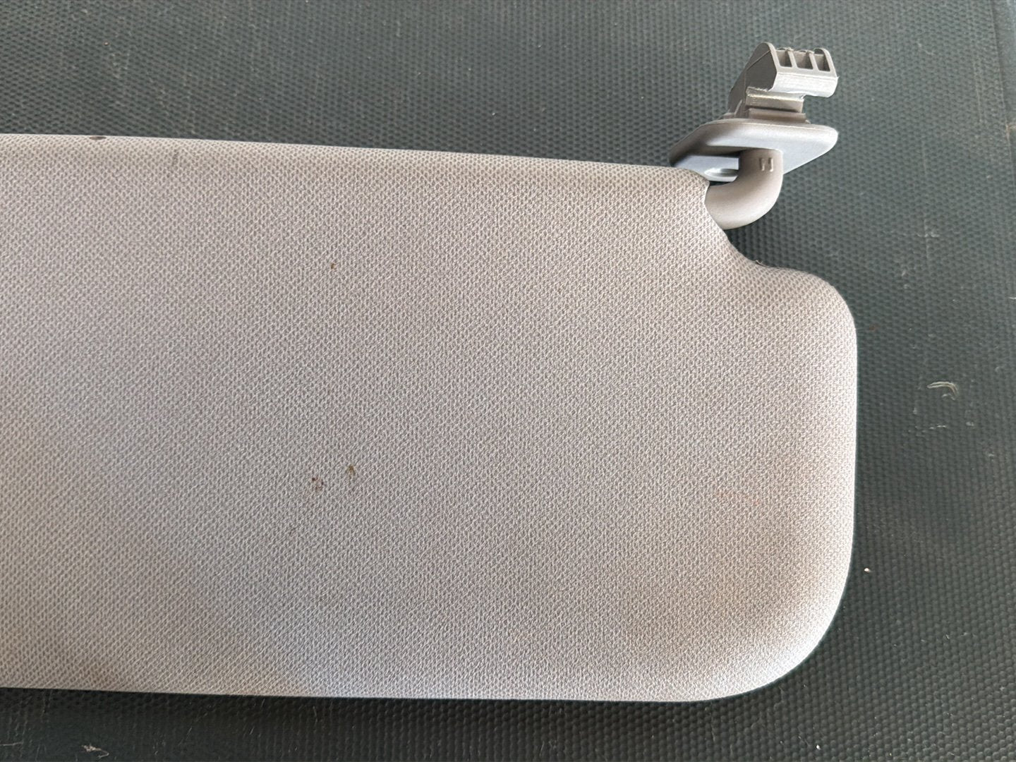 May 2011 to Dec 2019- Hyundai Accent RB- Left Sun Visor