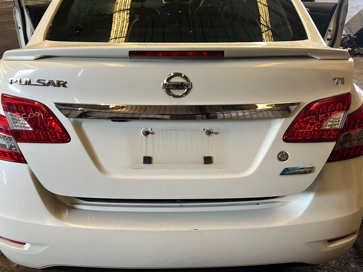 2014 Nissan Pulsar B17 Bootlid