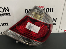Aug 2002 to May 2006- Toyota Camry- Right Reverse Light- Sk36, Top/Bottom (Non Sportivo)
