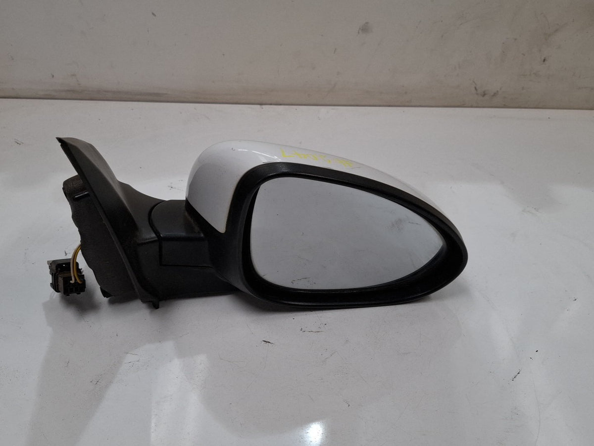2014 Holden Barina TM Right Door Mirror E4 023437