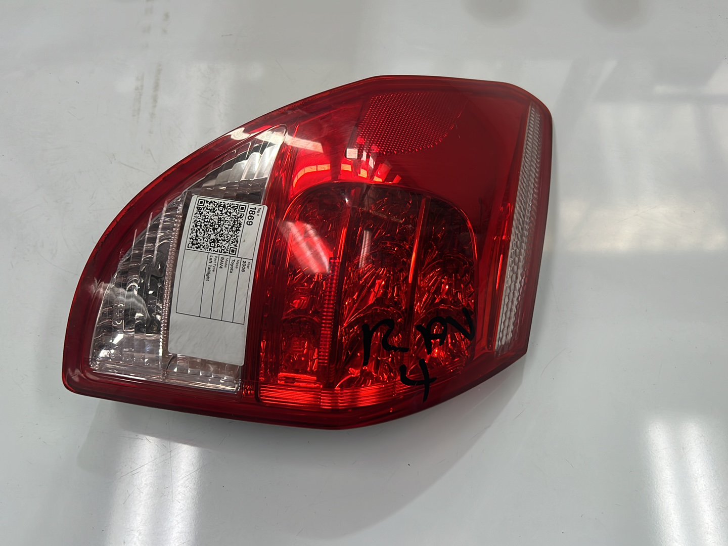 2006 Toyota RAV4 - Left Taillight