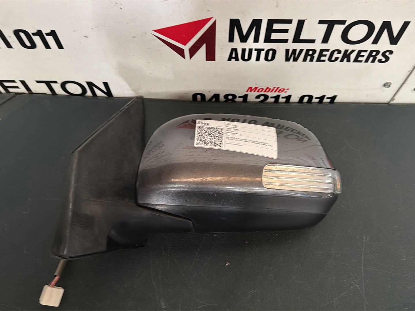 Oct 2008 to Nov 2012- Toyota RAV4 ACA33 ACA38- Left Door Mirror- Indicator, 5 Wire, 5 Pin