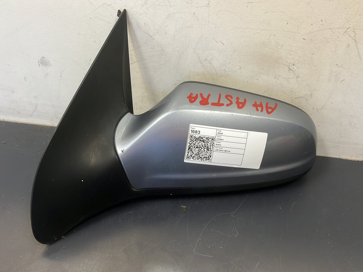 Oct 2004 to Aug 2009 - Holden Astra AH Hatchback Station Wagon 5 Door - Left Door Mirror