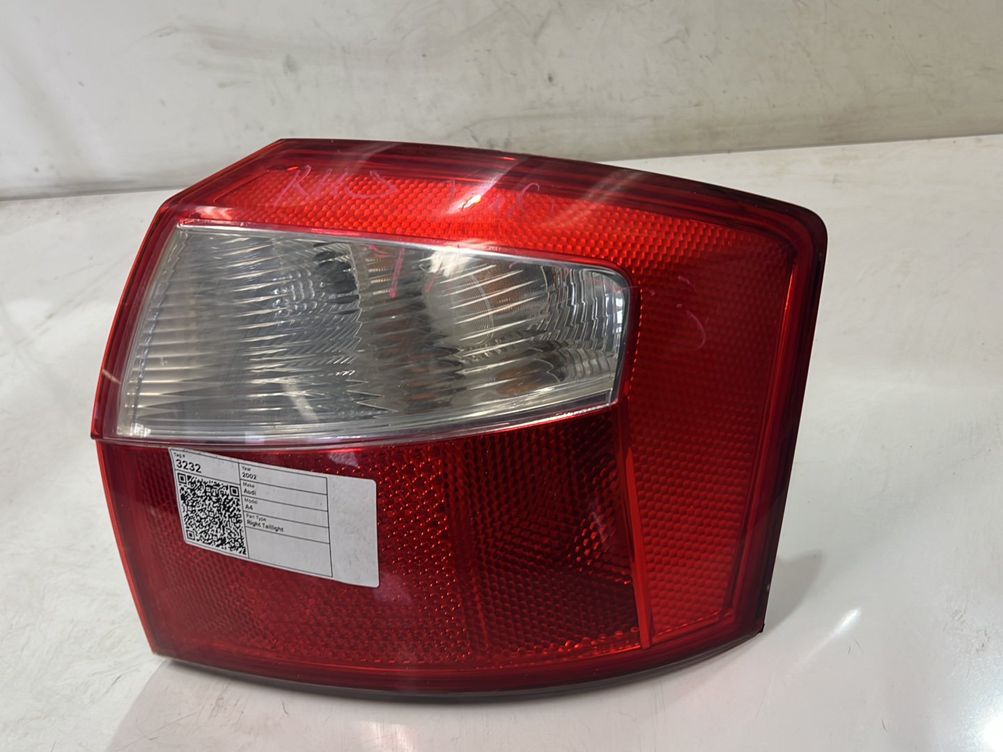 2001-2004 Audi A4 Right Taillight