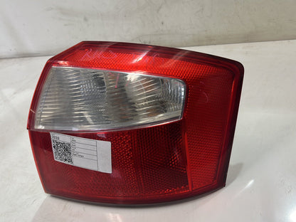 2001-2004 Audi A4 Right Taillight