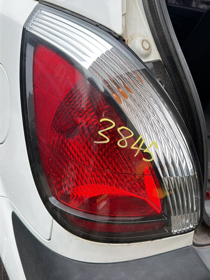 2005 Kia Rio JB - Left Taillight