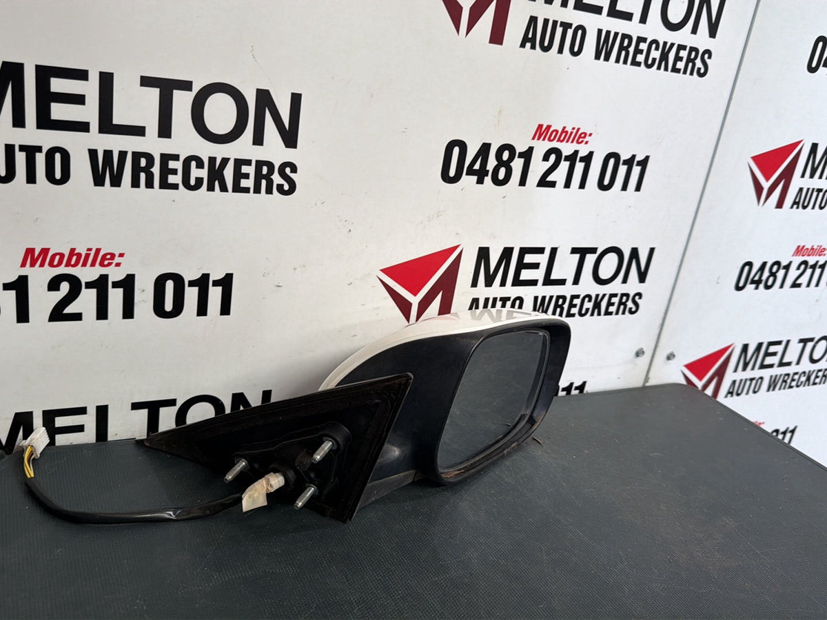 Oct 2006 to Mar 2012- Toyota Aurion GSV40R- Right Door Mirror- Standard Type