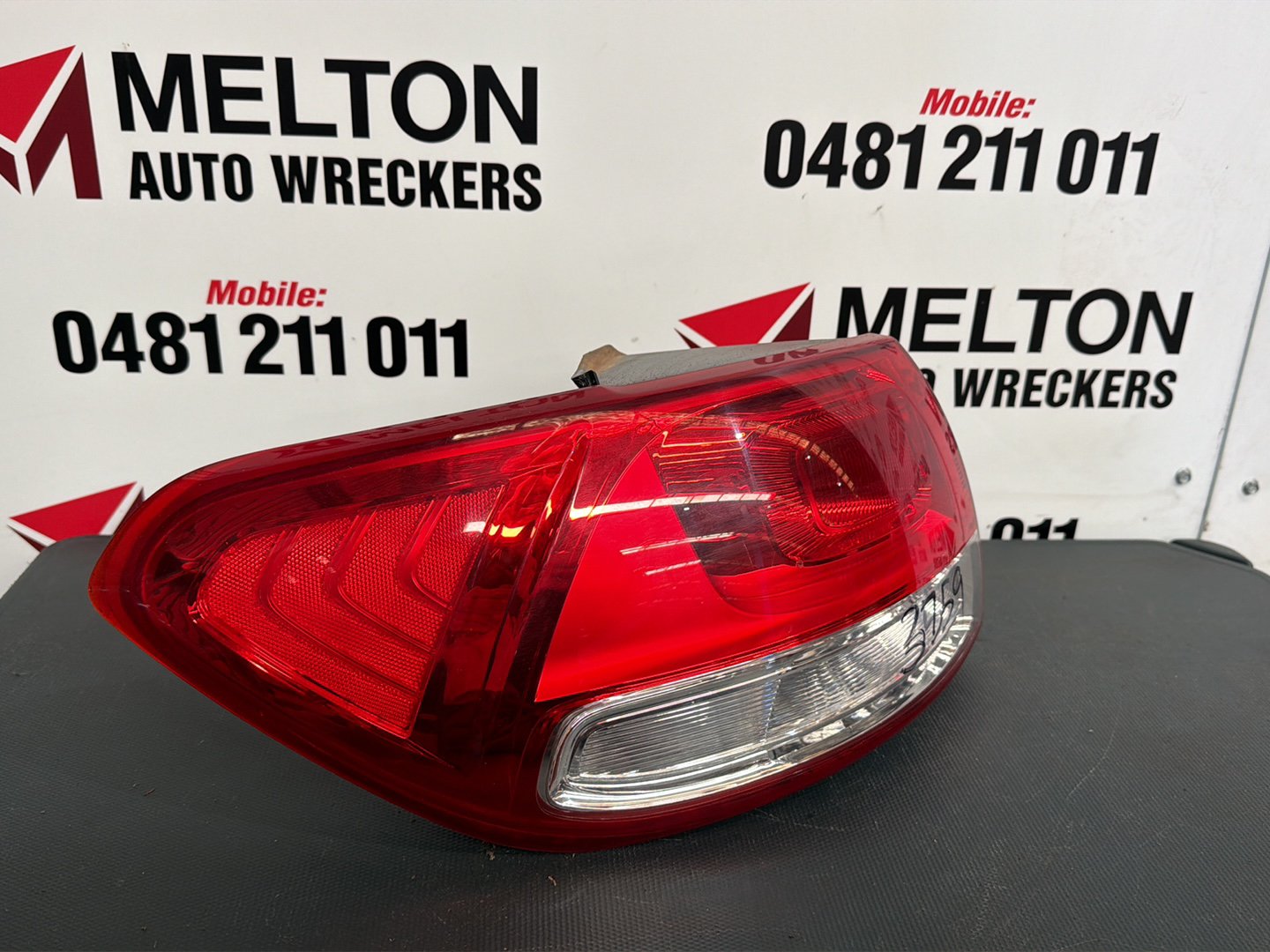 2015 Kia Sorento UM - Left Taillight