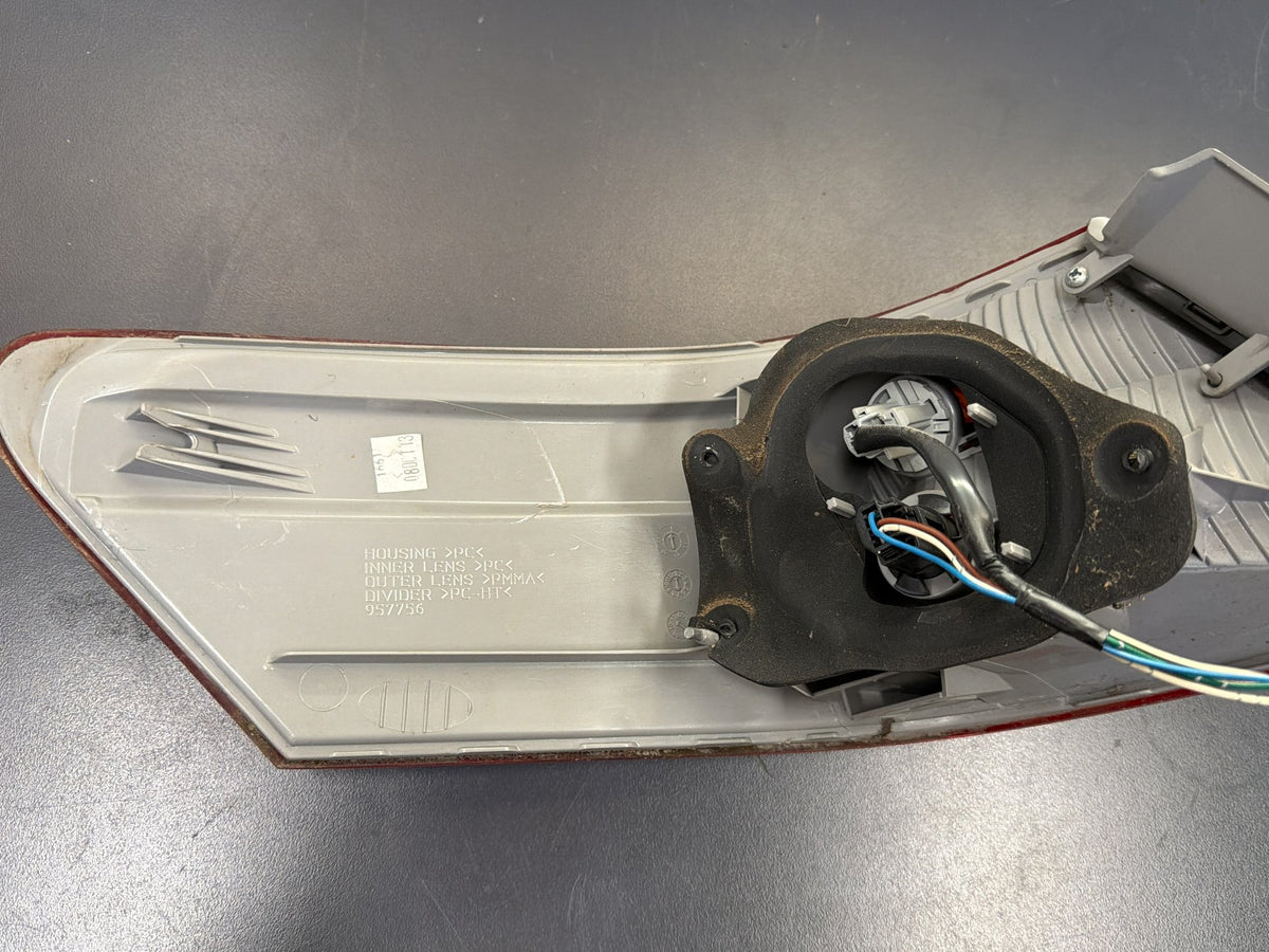 Jun 2006 to May 2009 - Toyota Camry ACV40 - Right Taillight