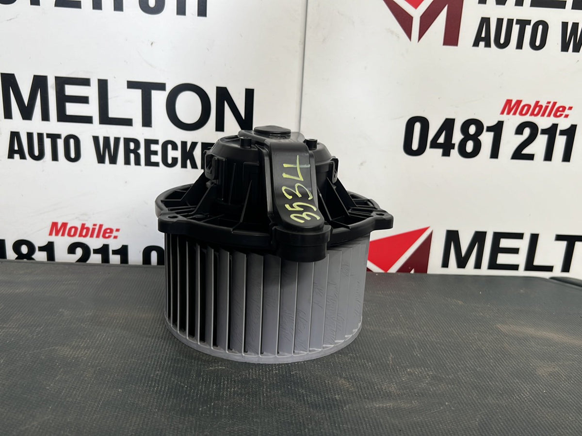 2013 Hyundai i30 GD Hatchback Heater Fan Motor