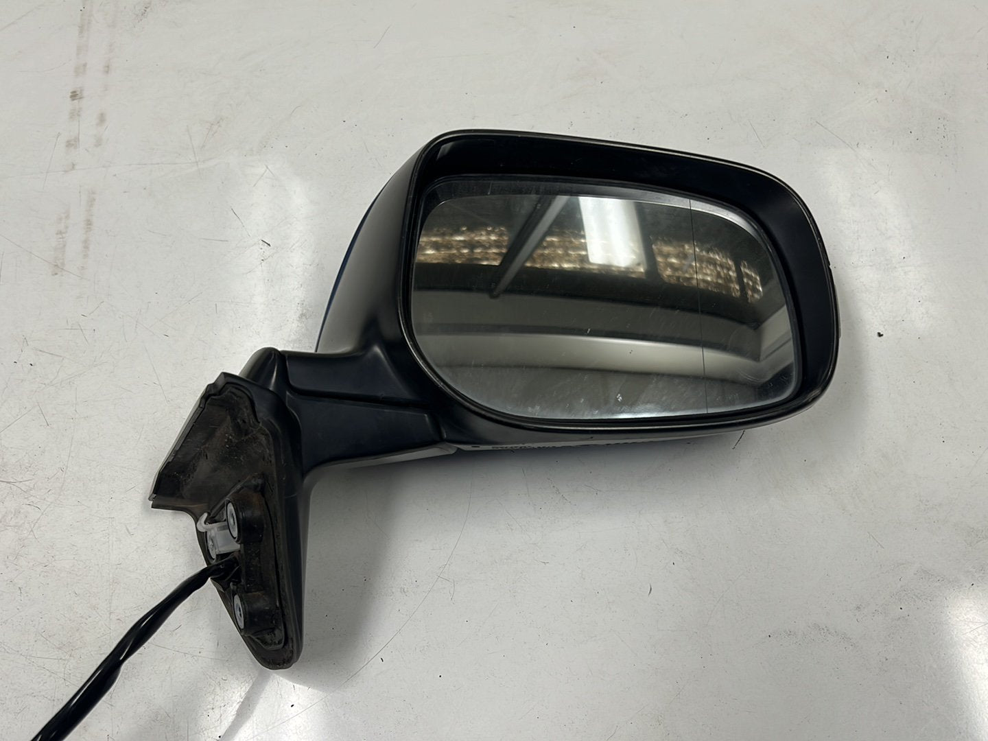 Oct 2009 to Sep 2012- Toyota Corolla ZRE152R Hatchback- Right Door Mirror- Non-Folding, Flasher
