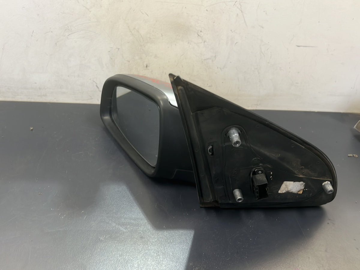 Oct 2004 to Aug 2009 - Holden Astra AH Hatchback Station Wagon 5 Door - Left Door Mirror