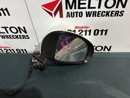 Jan 2012 to Dec 2015 - Toyota Prius ZVW30R - Right Door Mirror