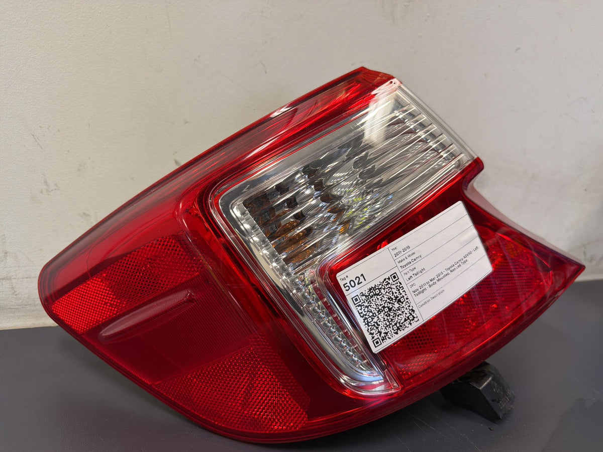 Nov 2011 to Mar 2015 - Toyota Camry ASV50 - Left Taillight - Body Mounted, Non Led Type