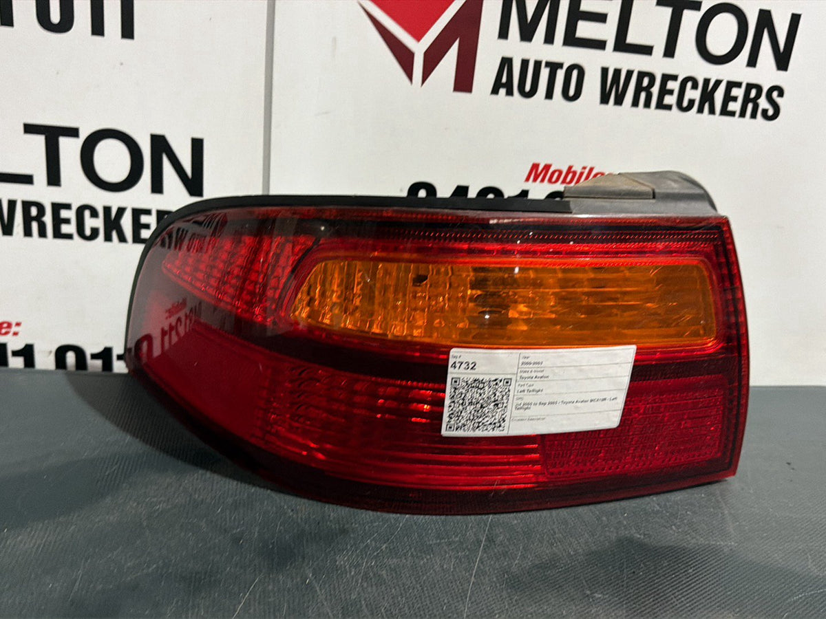 Jul 2000 to Sep 2003 - Toyota Avalon MCX10R - Left Taillight