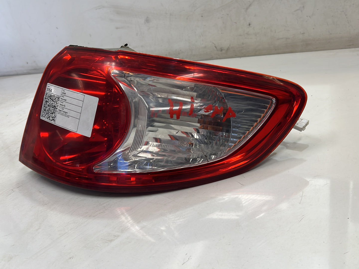 2006 Hyundai Santa Fe CM Right Taillight