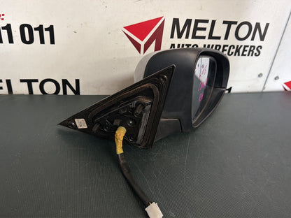 Nov 2011 to Mar 2015- Toyota Camry Altise Atara R Atara S Atara SX Hybrid H RZ ASV50 AVV50- Right Door Mirror- Non-Blind Spot Monitor