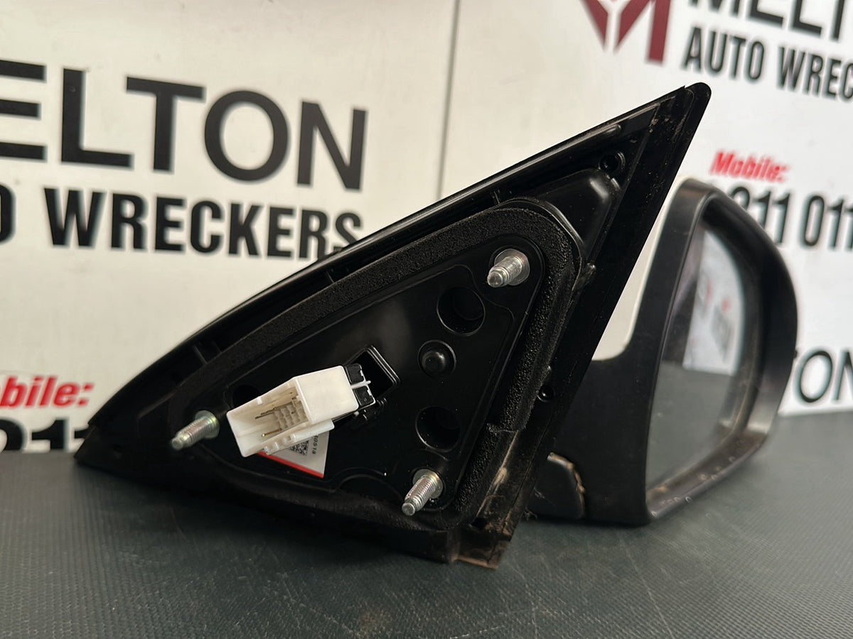 Mar 2017 to Dec 2023- Hyundai i30 PD Hatchback VIN KMHH- Right Door Mirror