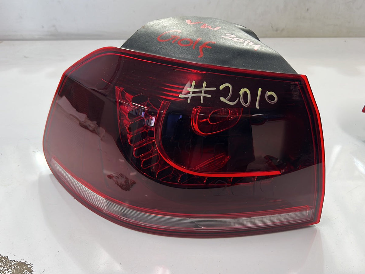 2013 Volkswagen Golf - Left Taillight