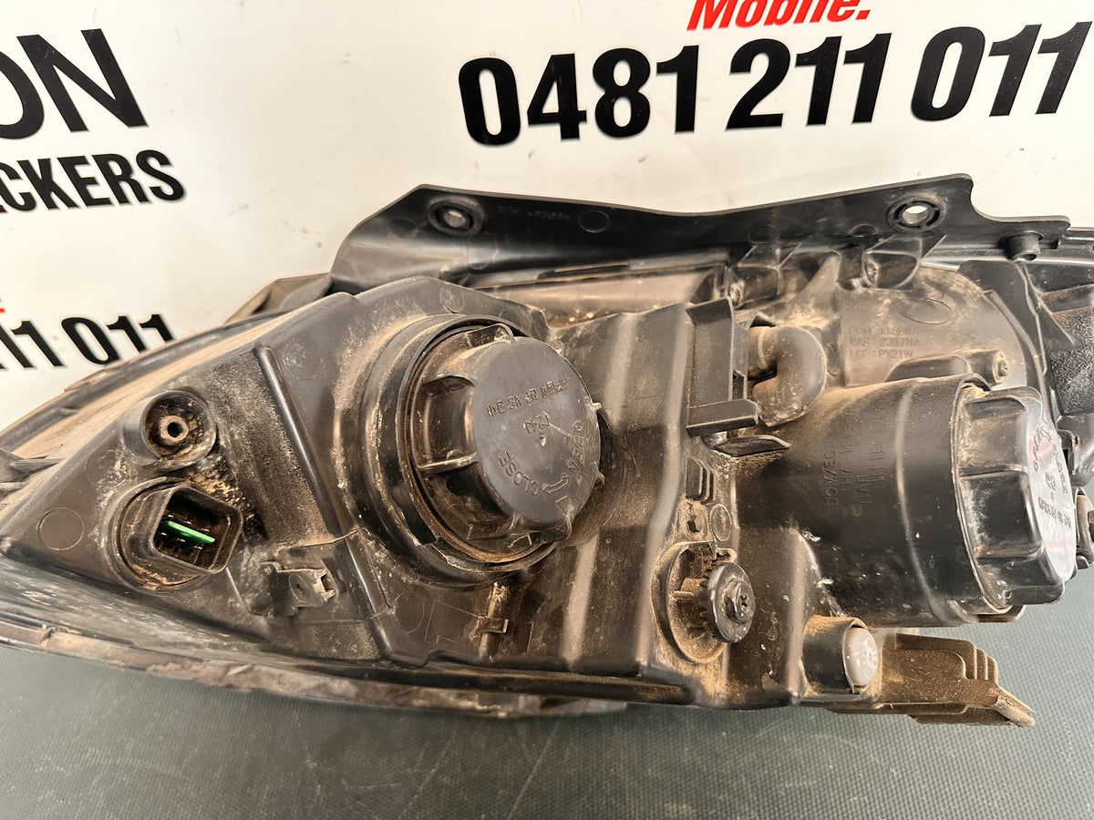 Jan 2008 to Apr 2012 - Hyundai i30 FD - Right Headlight - Chrome Insert Type