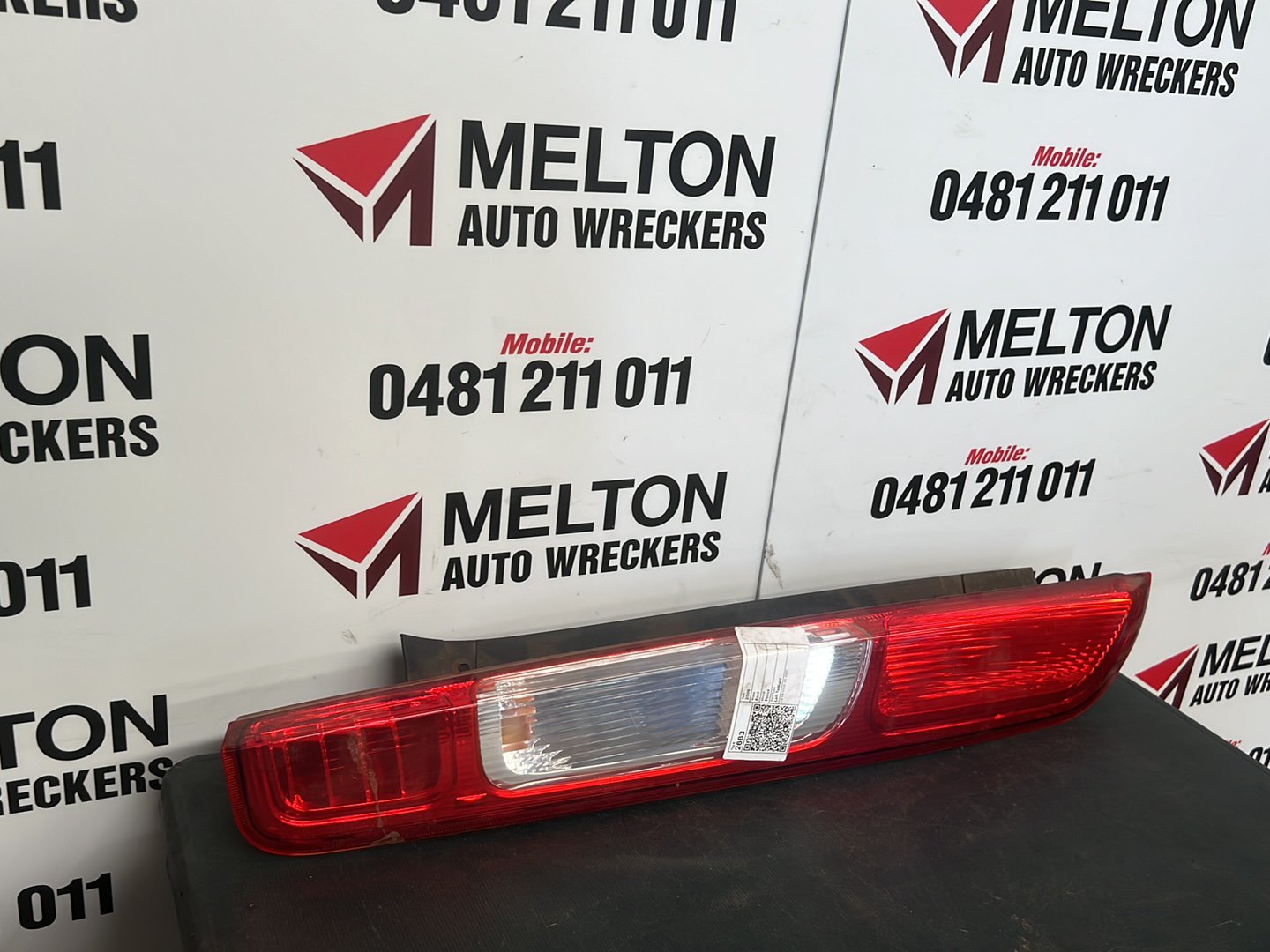 2005-2007 Ford Focus LS - Left Taillight