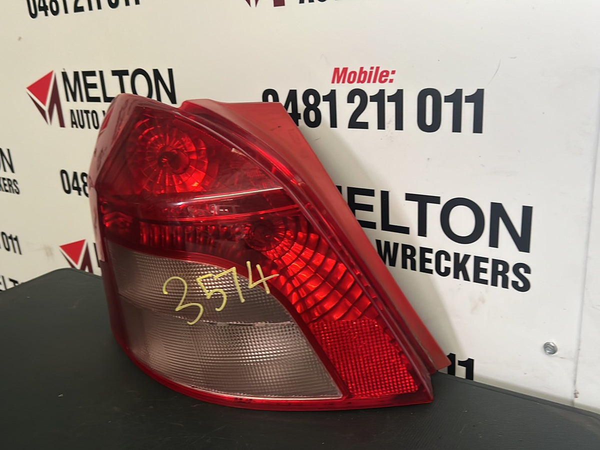 2006 Toyota Yaris Hatchback Left Taillight
