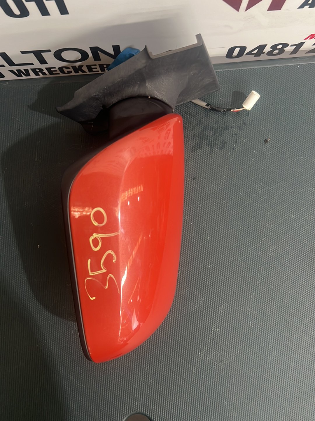 Oct 2005 to Jul 2011- Toyota Yaris NCP9# Hatchback Australia Only- Right Door Mirror- 3 Wire