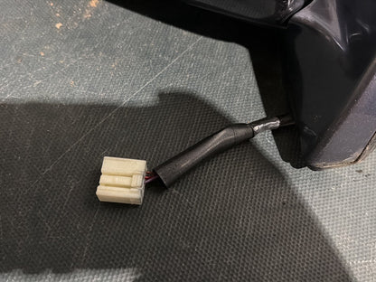 Jan 2001 to Apr 2007 - Toyota Kluger MCU28R - Right Door Mirror